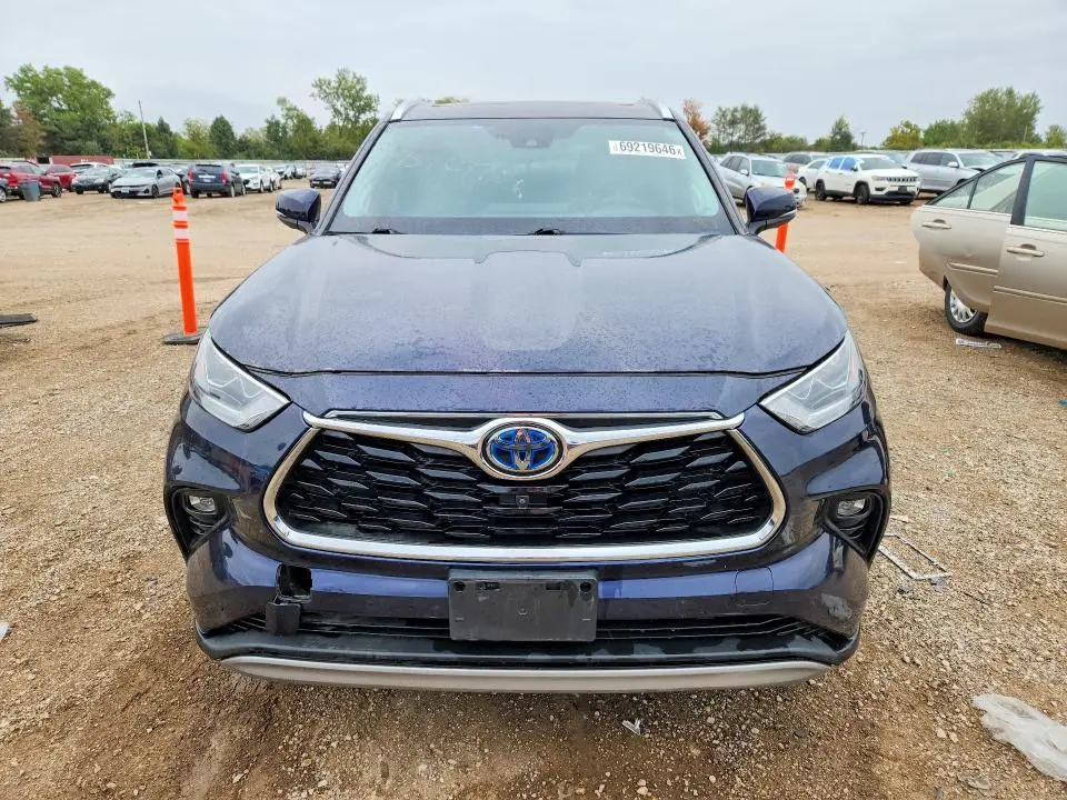 2020 TOYOTA HIGHLANDER HYBRID PLATINUM  