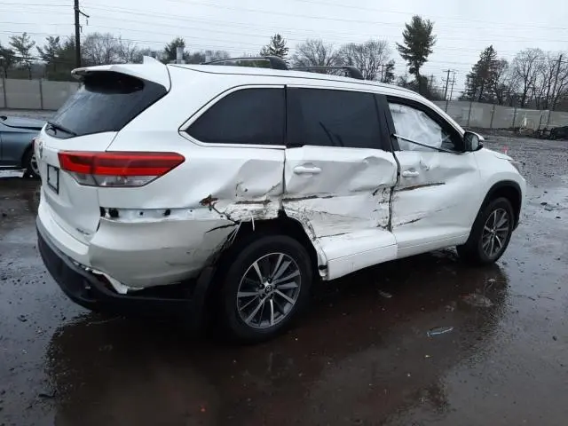 2018 TOYOTA HIGHLANDER SE  