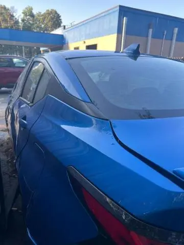 2024 NISSAN VERSA SR
