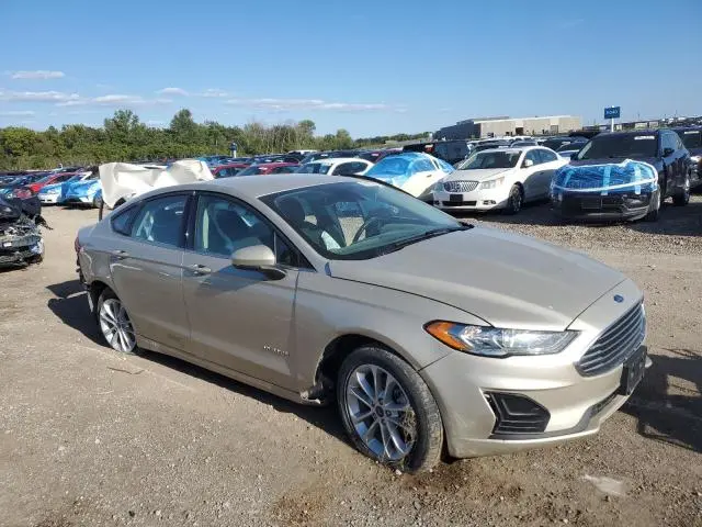 2019 FORD FUSION SE  