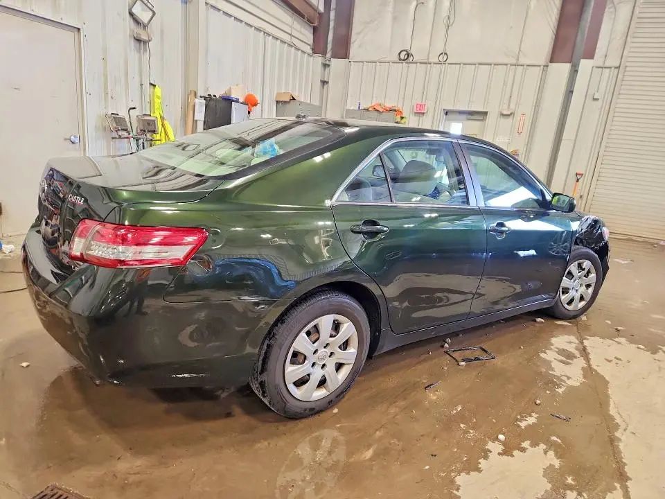 2011 TOYOTA CAMRY LE  
