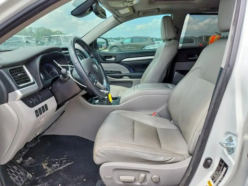 2017 TOYOTA HIGHLANDER XLE  