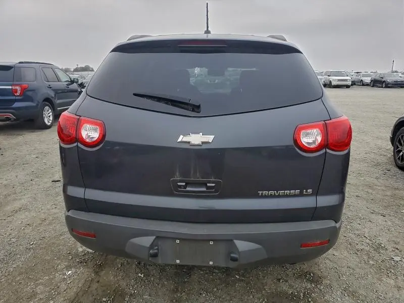 2012 CHEVROLET TRAVERSE LS  
