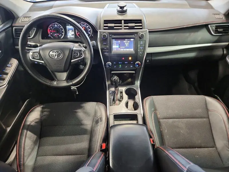 2017 TOYOTA CAMRY SE  