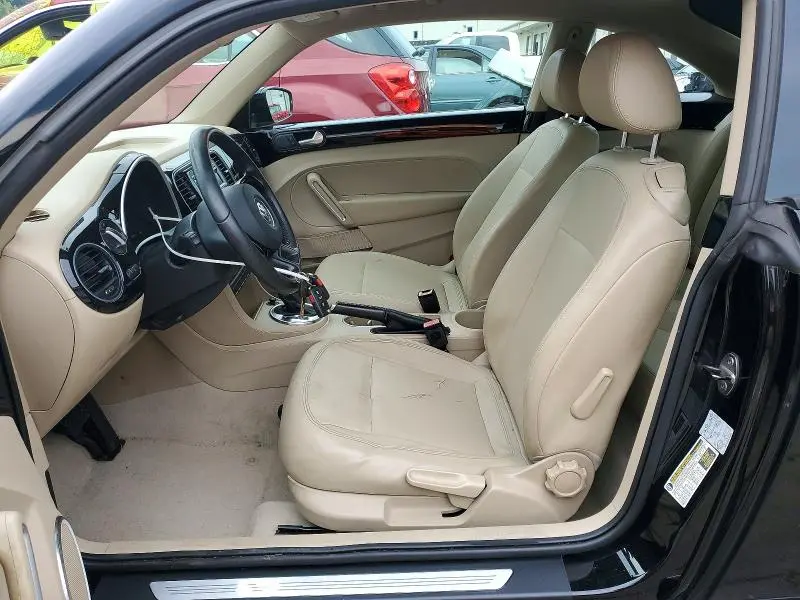 2013 VOLKSWAGEN BEETLE   