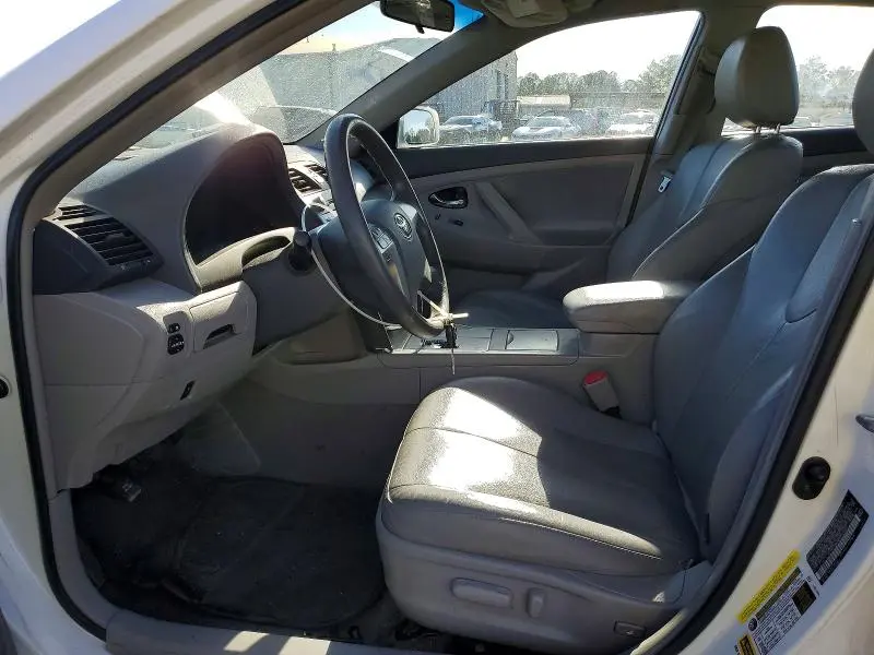 2011 TOYOTA CAMRY LE  