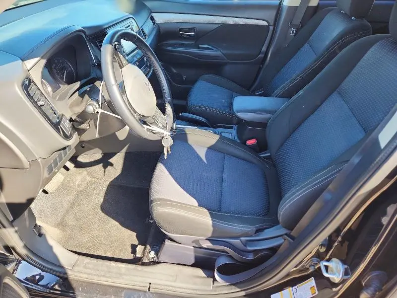 2016 MITSUBISHI OUTLANDER SE  