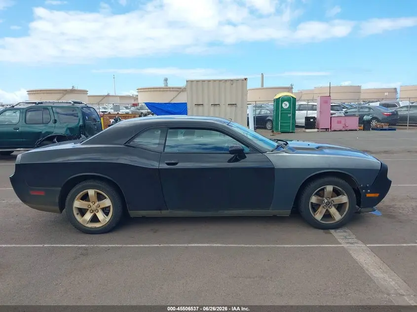 2011 DODGE CHALLENGER  