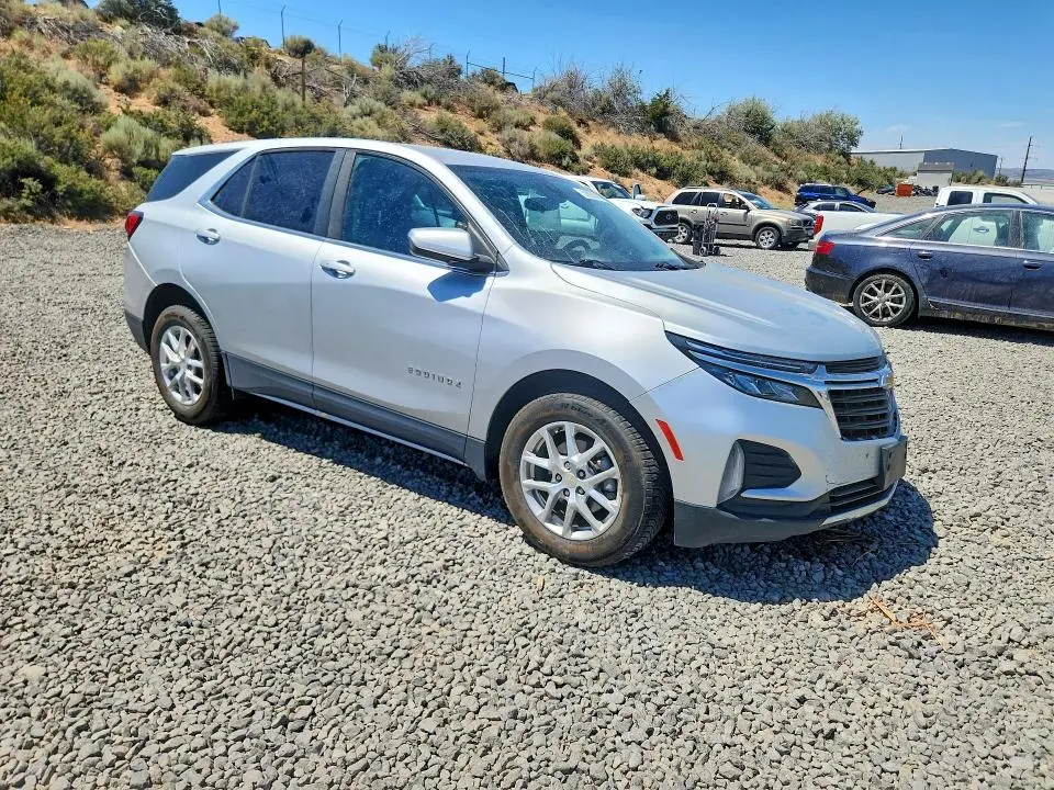2022 CHEVROLET EQUINOX LT  