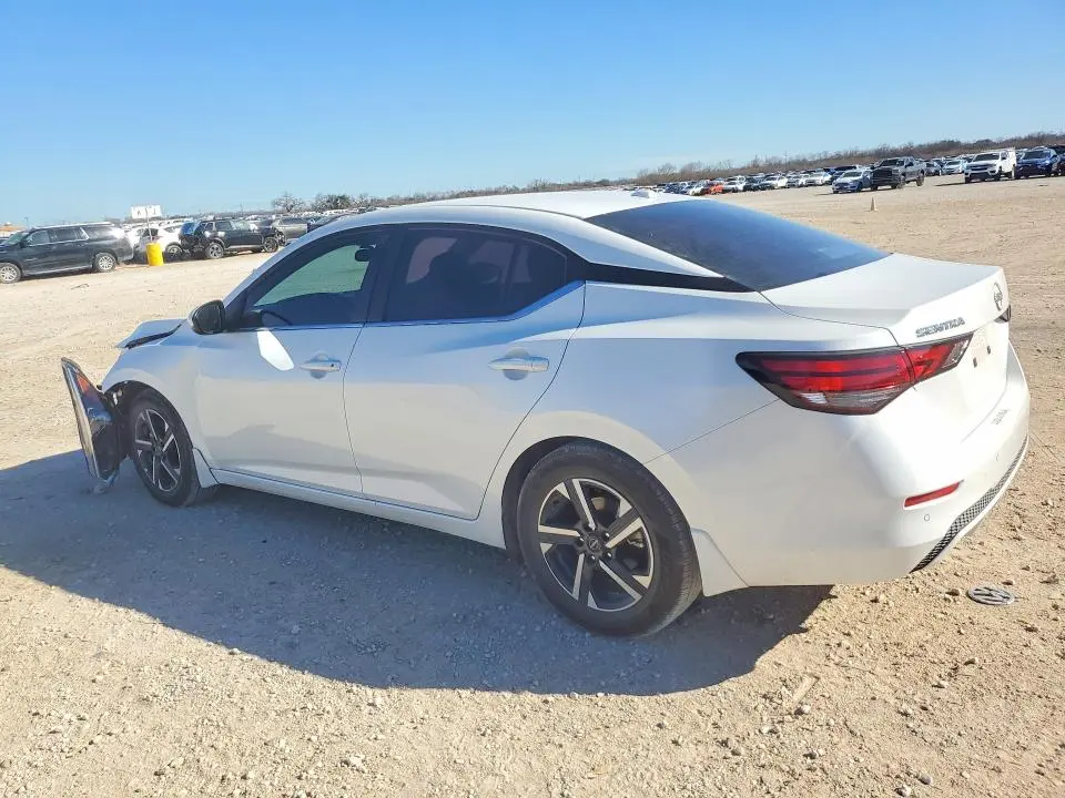 2025 NISSAN SENTRA SV  