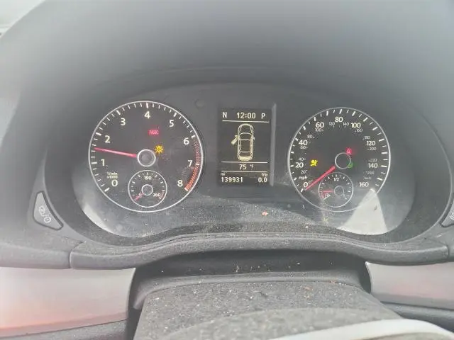 2013 VOLKSWAGEN PASSAT SE  