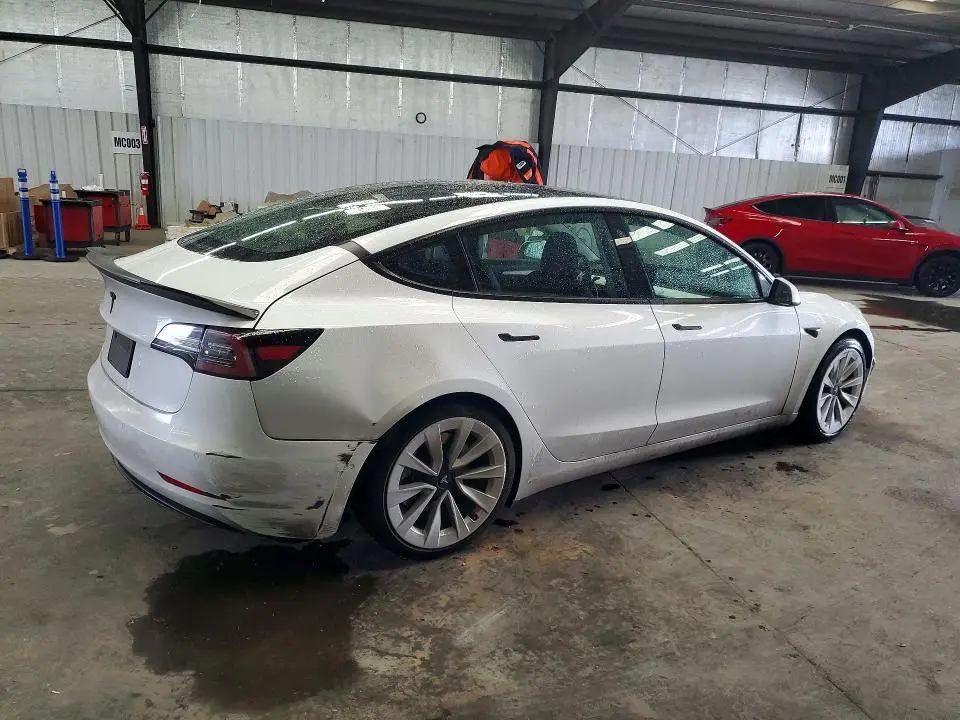 2021 TESLA MODEL 3   