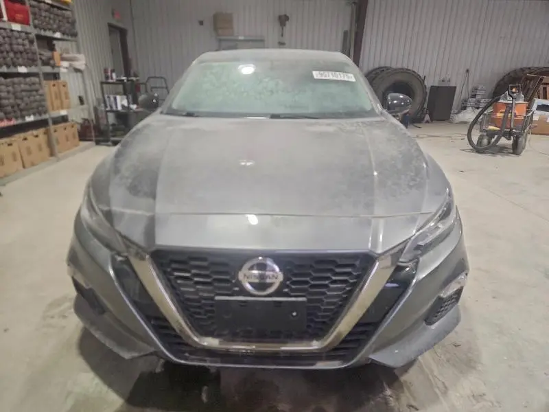 2019 NISSAN ALTIMA SR  