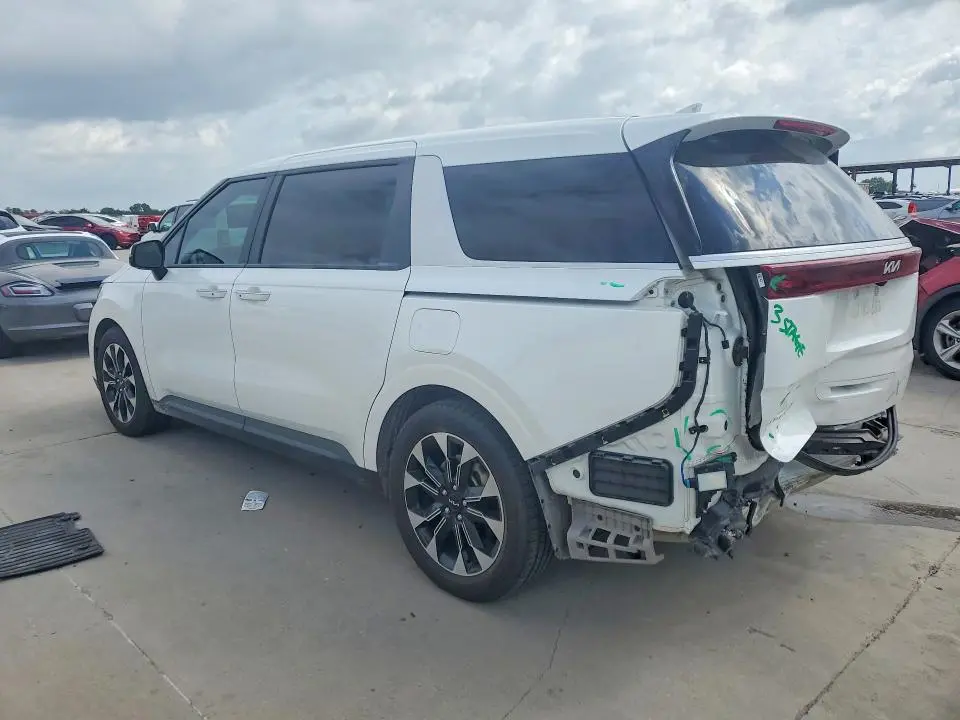 2024 KIA CARNIVAL EX  