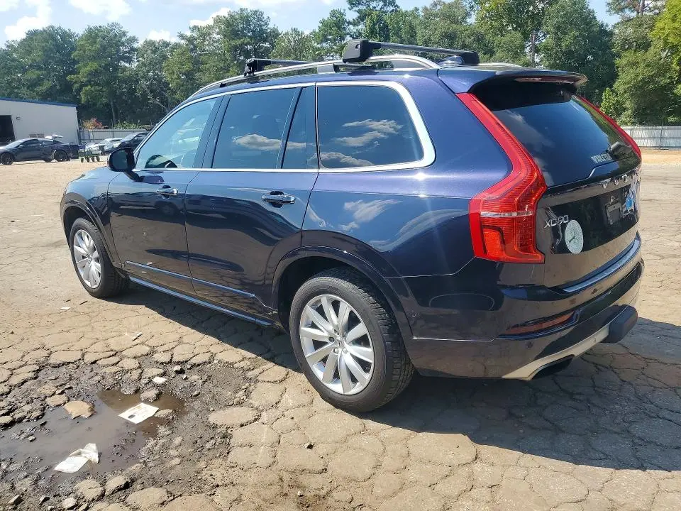 2017 VOLVO XC90 T6  