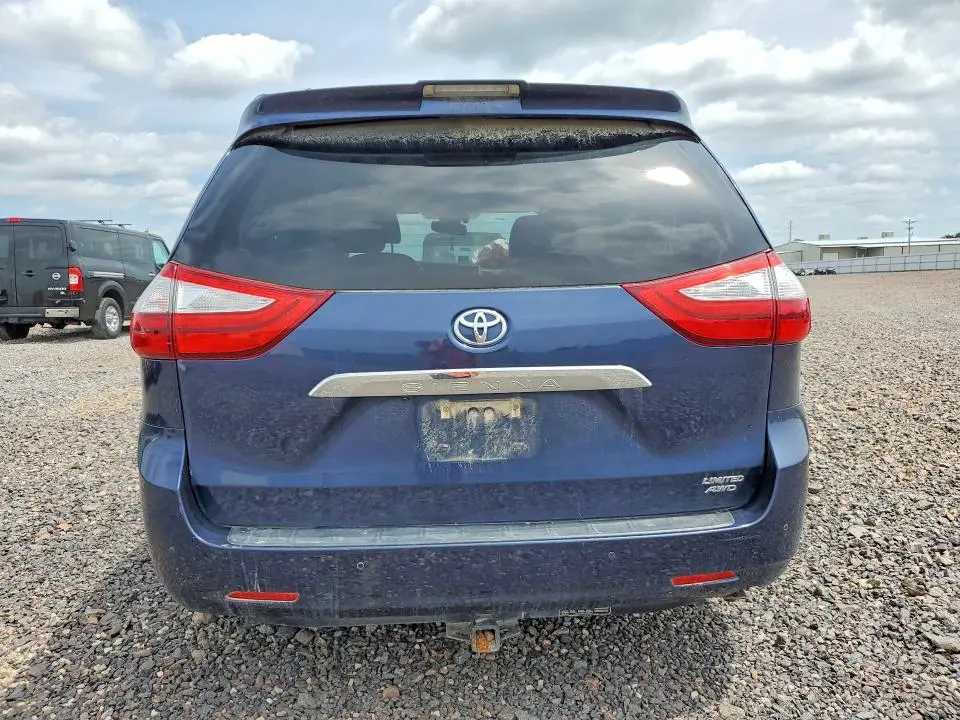2018 TOYOTA SIENNA LIMITED PREMIUM 7-PASSENGER  