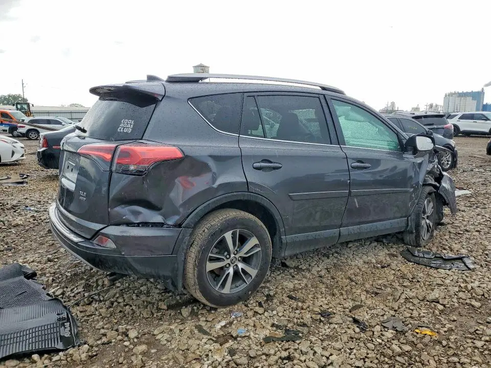 2017 TOYOTA RAV4 XLE  