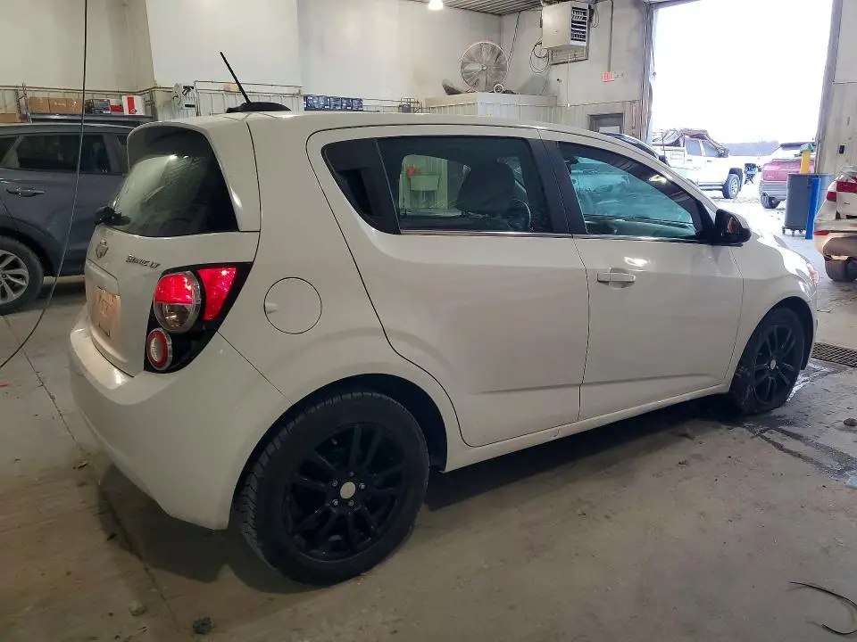 2016 CHEVROLET SONIC LT  