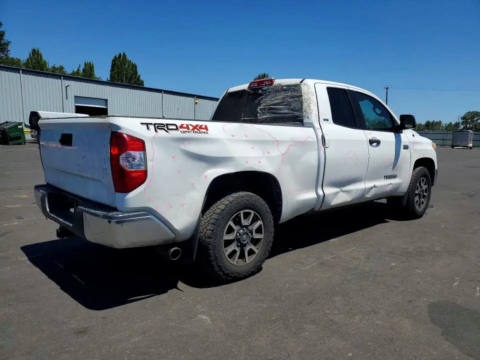 2017 TOYOTA TUNDRA SR5  