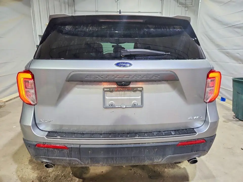 2022 FORD EXPLORER XLT  