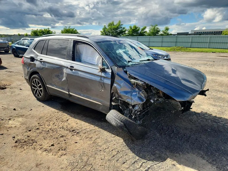 2021 VOLKSWAGEN TIGUAN SE  