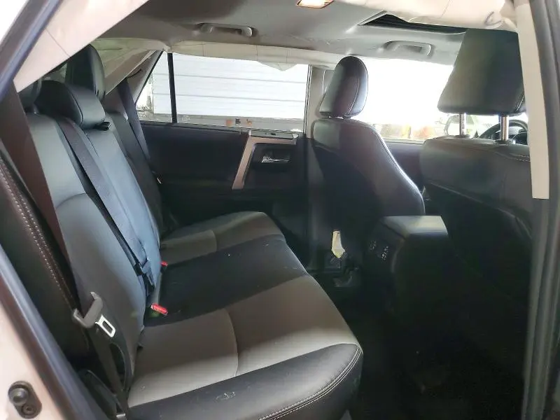 2024 TOYOTA 4RUNNER SR5 PREMIUM  