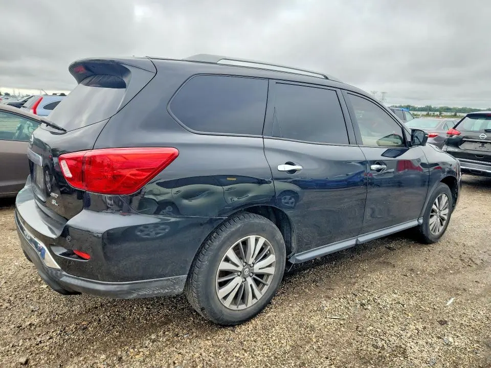 2018 NISSAN PATHFINDER SL  