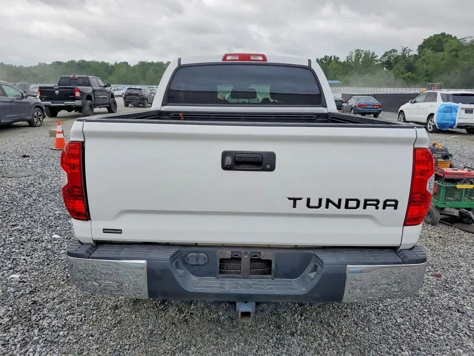 2015 TOYOTA TUNDRA CREWMAX SR5  