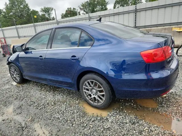 2013 VOLKSWAGEN JETTA SE  