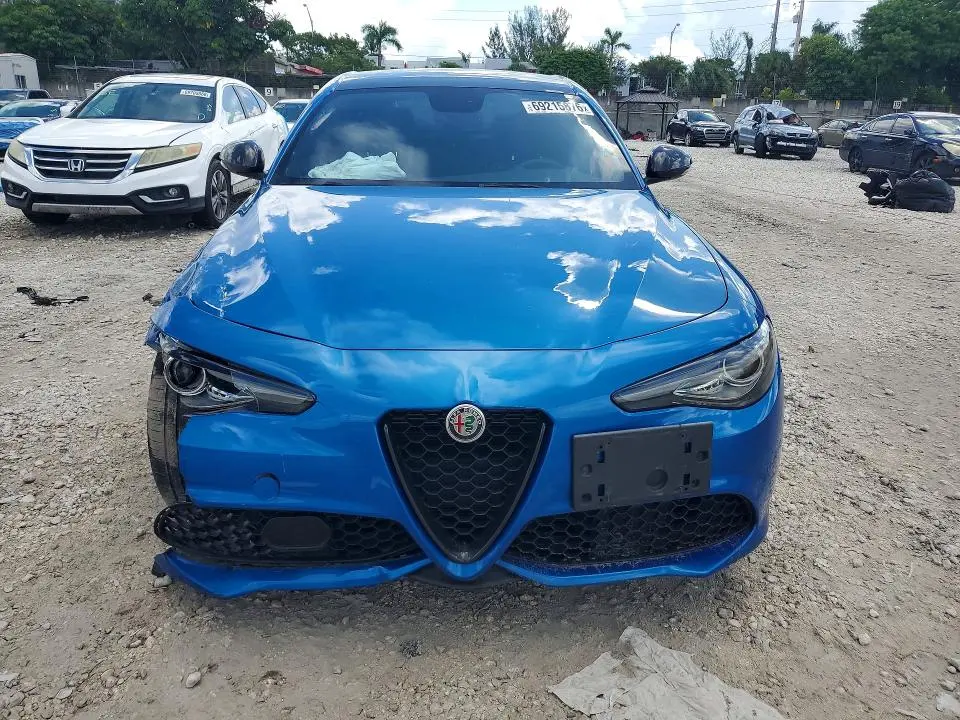 2019 ALFA ROMEO GIULIA   