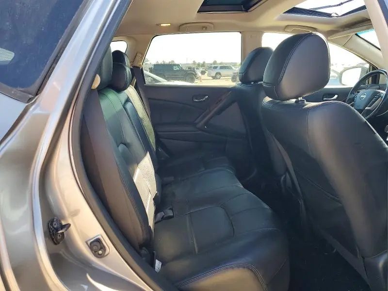 2011 NISSAN MURANO S  