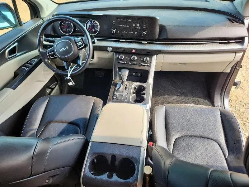 2023 KIA CARNIVAL LX  