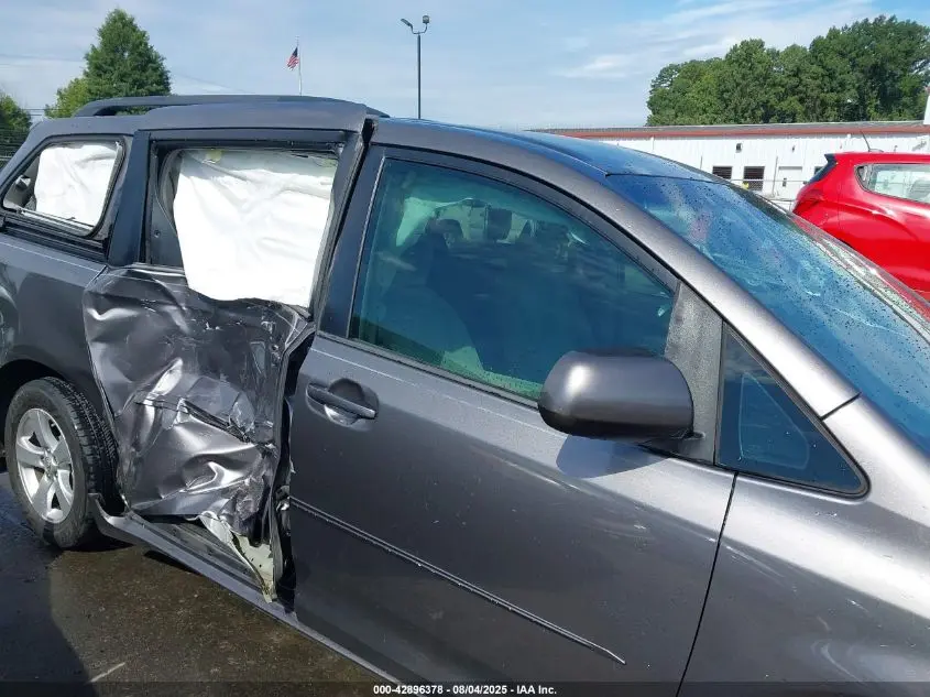 2013 TOYOTA SIENNA LE V6 8 PASSENGER