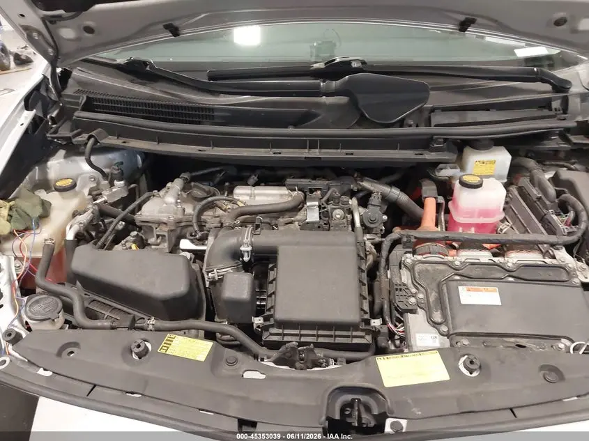 2013 TOYOTA PRIUS THREE