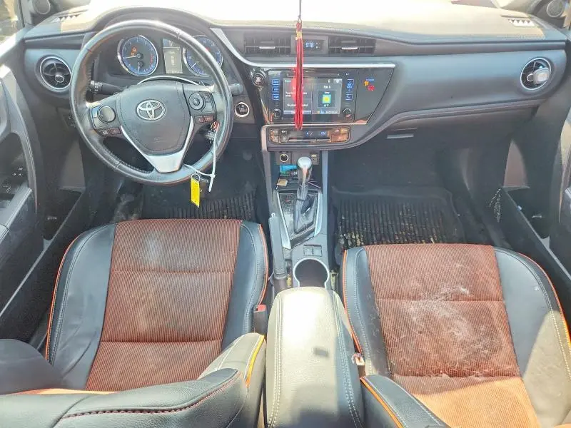 2018 TOYOTA COROLLA SE  