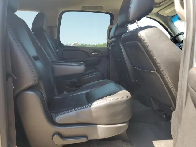 2013 CHEVROLET SUBURBAN C1500 LTZ  