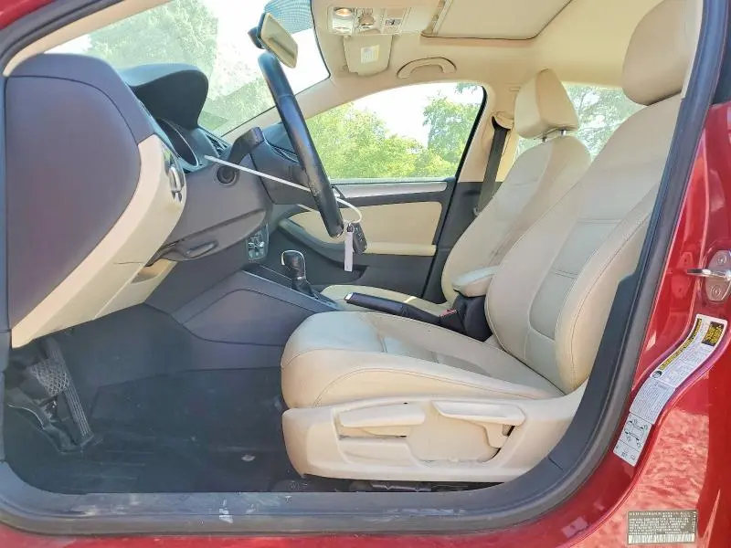2017 VOLKSWAGEN JETTA SE  
