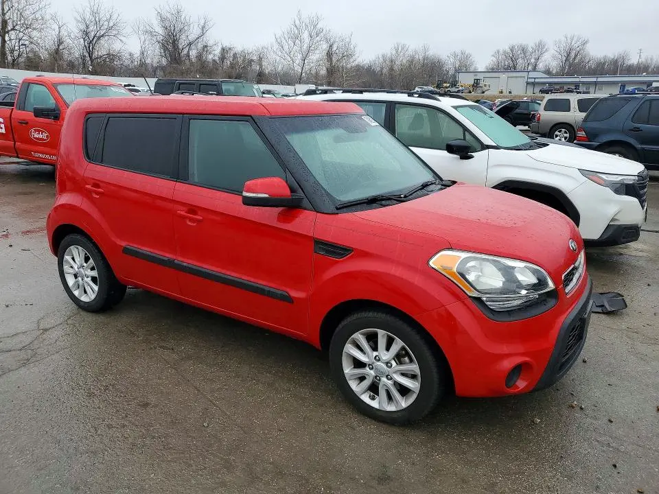 2013 KIA SOUL +  