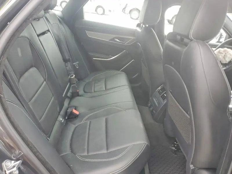 2024 JAGUAR XF R-DYNAMIC SE  