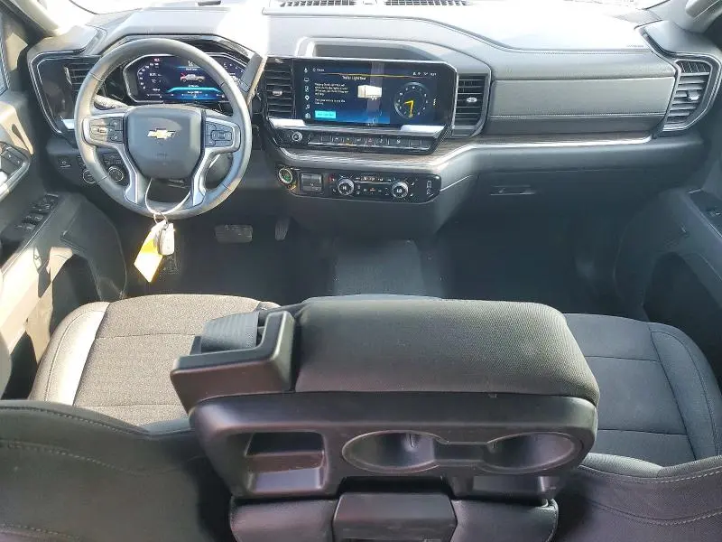 2026 CHEVROLET SILVERADO K1500 LT  