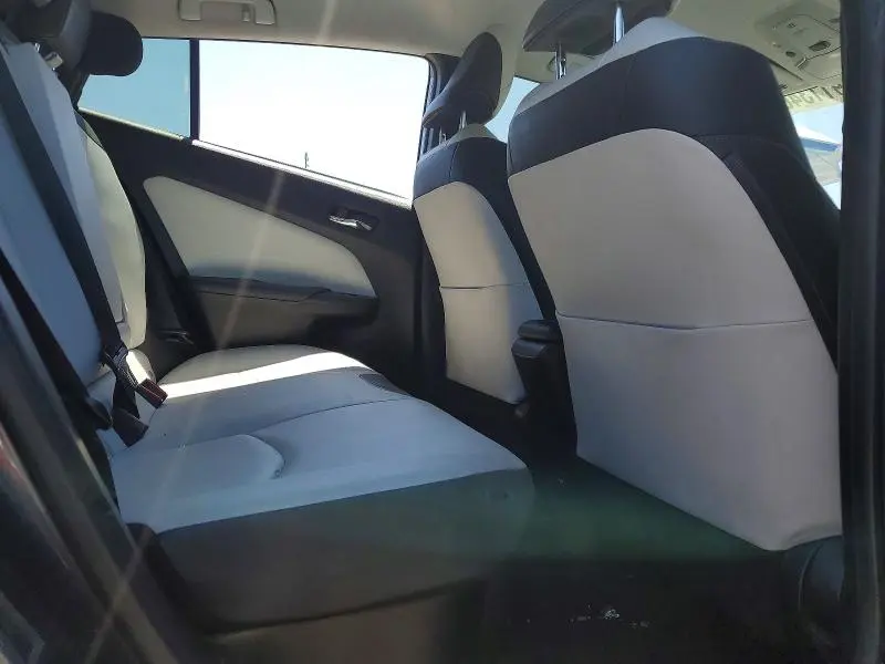 2016 TOYOTA PRIUS FOUR TOURING  