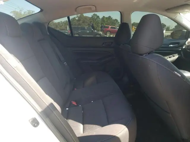 2024 NISSAN ALTIMA SV