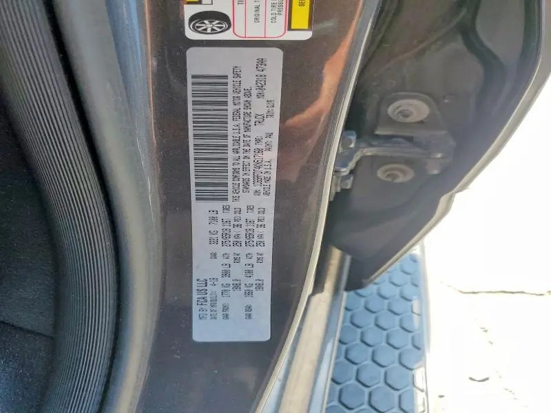 2019 RAM 1500 LARAMIE  