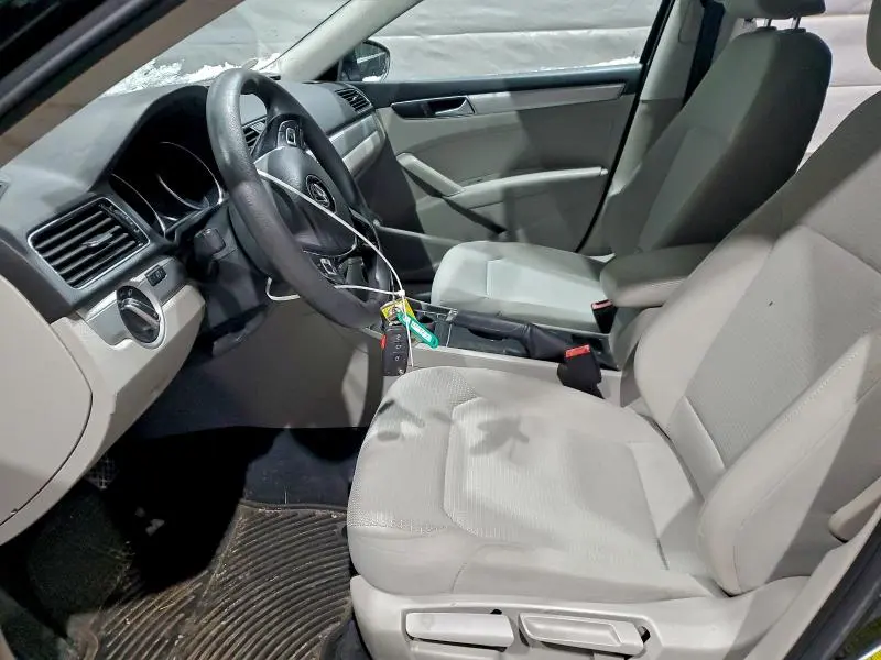 2016 VOLKSWAGEN PASSAT S  