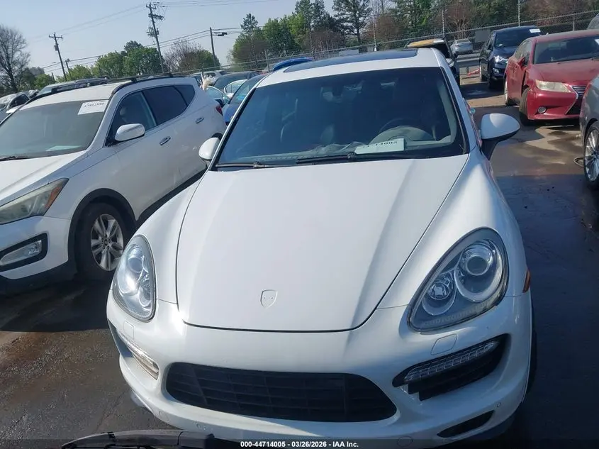 2013 PORSCHE CAYENNE GTS