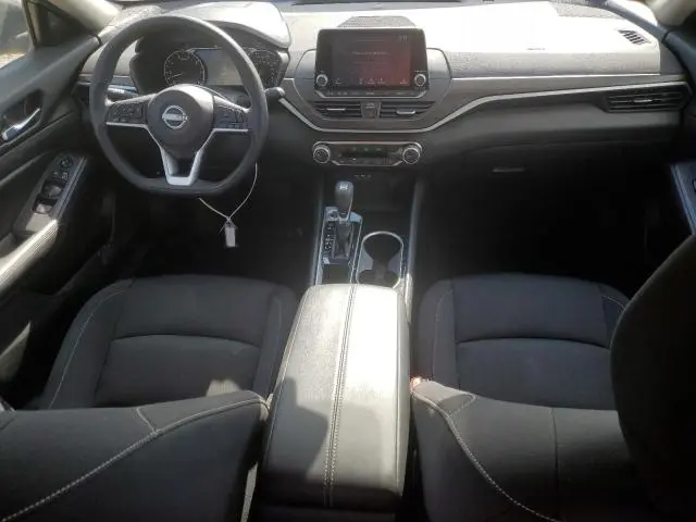2024 NISSAN ALTIMA SV  