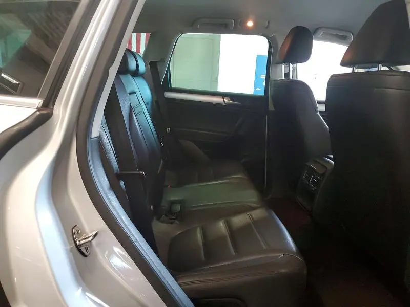 2014 VOLKSWAGEN TOUAREG V6  