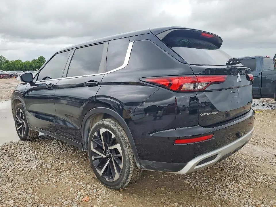 2022 MITSUBISHI OUTLANDER SE  