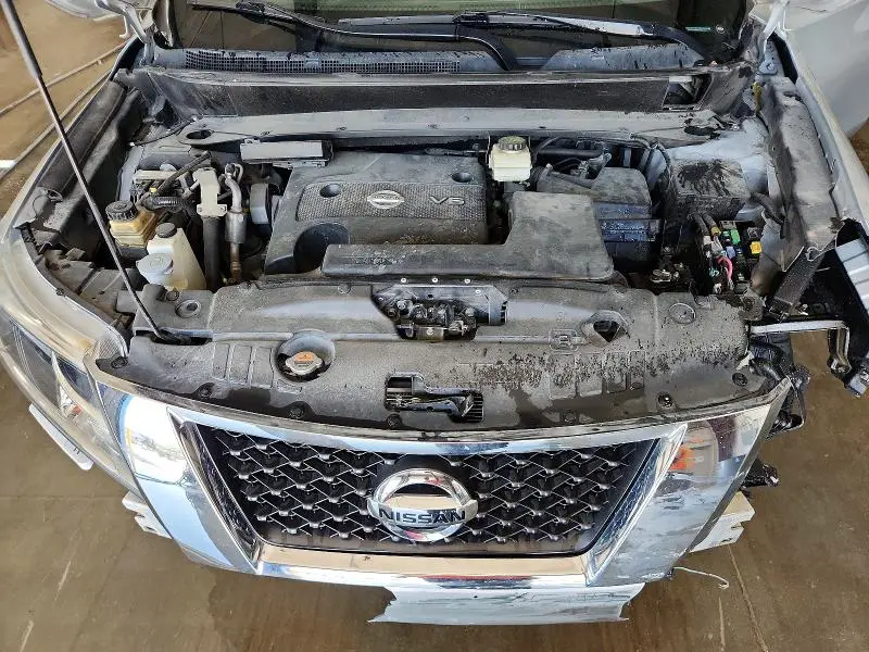 2015 NISSAN PATHFINDER SV  