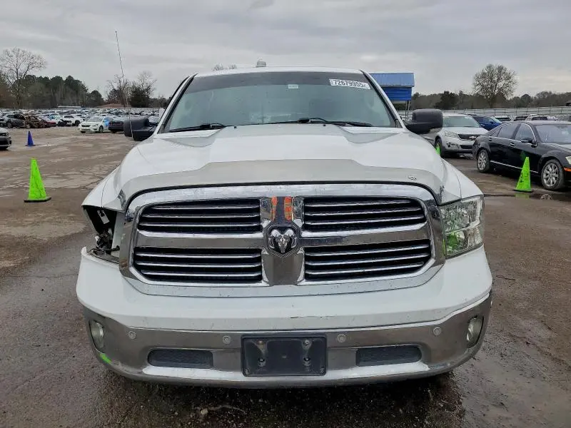 2017 RAM 1500 SLT  